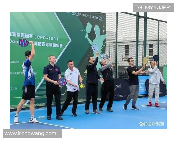 成都网球队荣登网球节奏排行榜第八名展现实力与风采 成都网球队荣登网球节奏排行榜第八名展现实力与风采